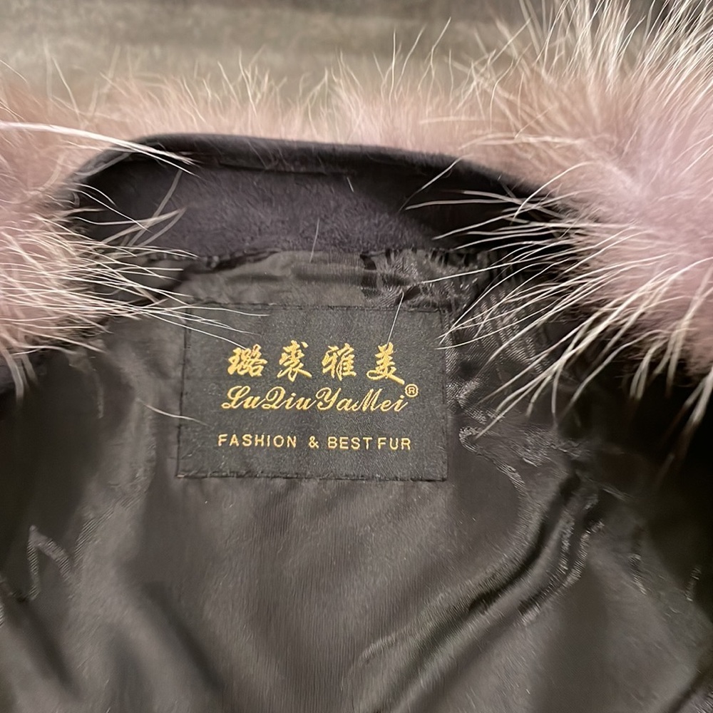 Fur jacket - Picture 14 of 16